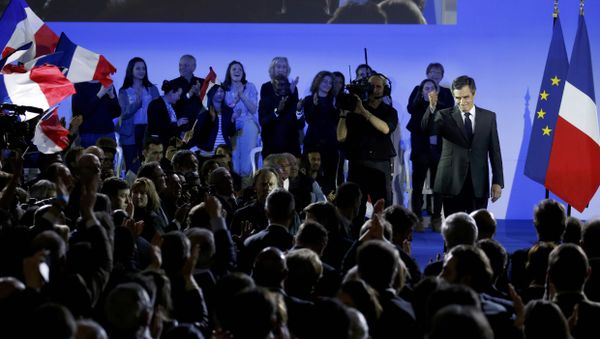 Francois Fillon former French prime minister, member of The Republicans political party and 2017 presidential candidate of the French centre-right, attends a political rally in Paris, France, January 29, 2017 - Sputnik International