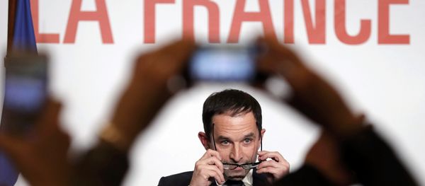 Former French education minister Benoit Hamon reacts after partial results in the second round of the French left's presidential primary election in Paris, France, January 29, 2017. Former French education minister Benoit Hamon reacts after partial results in the second round of the French left's presidential primary election in Paris, France, January 29, 2017. - Sputnik International