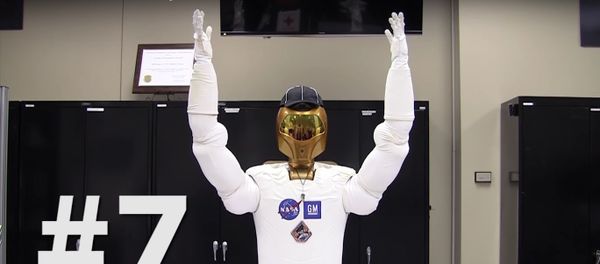 Referee Robonaut: Football Signals Referee Robonaut: Football Signals - Sputnik International