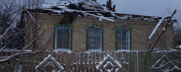 A house damaged by Gorlovka shellings outside Donetsk A house damaged by Gorlovka shellings outside Donetsk - Sputnik International