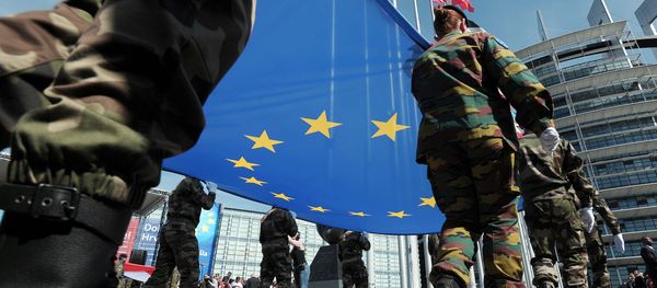 Members of Eurocorps military contingent hold the Europeen flag during a ceremony for Croatia's accession to the European Union on July 1, 2013, in the European Parliament in Strasbourg, eastern France Members of Eurocorps military contingent hold the Europeen flag during a ceremony for Croatia's accession to the European Union on July 1, 2013, in the European Parliament in Strasbourg, eastern France - Sputnik International