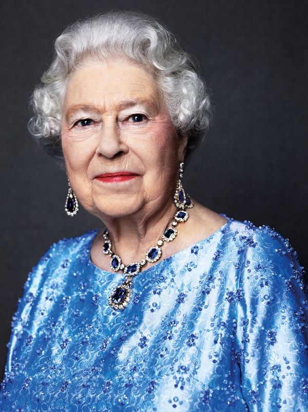 Queen Elizabeth II is seen in this handout photo taken by David Bailey in 2014, and reissued by Buckingham Palace to mark the Sapphire Jubilee of her 65th anniversary of her accession to the throne - Sputnik International