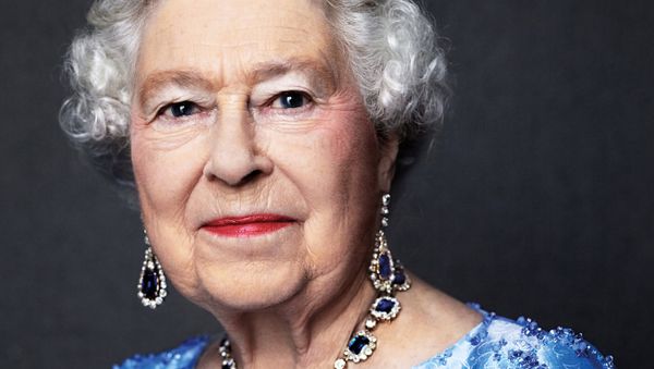 Queen Elizabeth II is seen in this handout photo taken by David Bailey in 2014, and reissued by Buckingham Palace to mark the Sapphire Jubilee of her 65th anniversary of her accession to the throne Queen Elizabeth II is seen in this handout photo taken by David Bailey in 2014, and reissued by Buckingham Palace to mark the Sapphire Jubilee of her 65th anniversary of her accession to the throne - Sputnik International