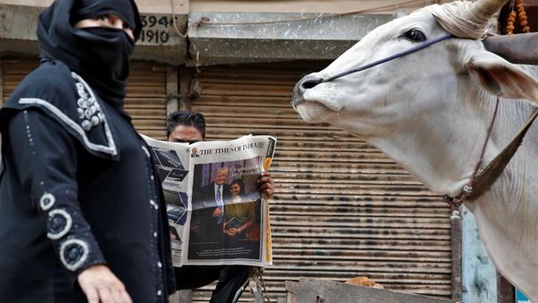 A man reads a newspaper ahead of the inauguration of U.S President-elect Donald Trump, in New Delhi, India January 20, 2017 A man reads a newspaper ahead of the inauguration of U.S President-elect Donald Trump, in New Delhi, India January 20, 2017 - Sputnik International