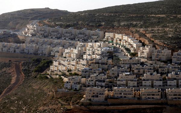 General view of houses of the Israeli settlement of Givat Ze'ev, in the occupied West Bank February 7, 2017 General view of houses of the Israeli settlement of Givat Ze'ev, in the occupied West Bank February 7, 2017 - Sputnik International