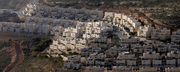 General view of houses of the Israeli settlement of Givat Ze'ev, in the occupied West Bank February 7, 2017 - Sputnik International