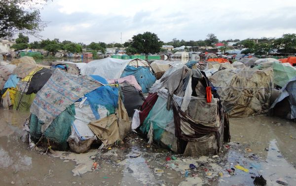 A view of a flooded section of an Internally Displaced Persons' camp in Mogadishu A view of a flooded section of an Internally Displaced Persons' camp in Mogadishu - Sputnik International