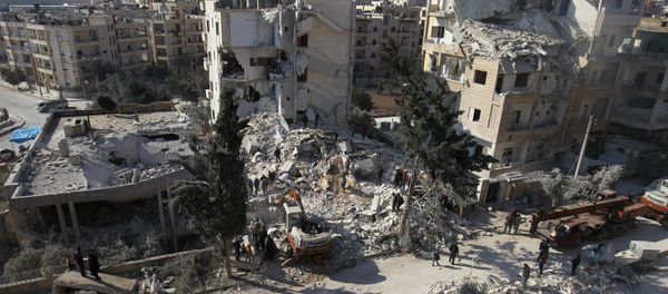 People inspect the damage at a site hit by airstrikes in the city of Idlib, Syria February 7, 2017 People inspect the damage at a site hit by airstrikes in the city of Idlib, Syria February 7, 2017 - Sputnik International