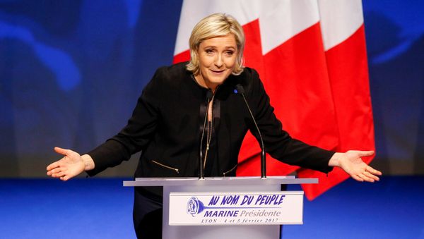 Marine Le Pen, French National Front (FN) political party leader and candidate for the French 2017 presidential election, attends the 2-day FN political rally to launch the presidential campaign in Lyon, France February 5, 2017. - Sputnik International