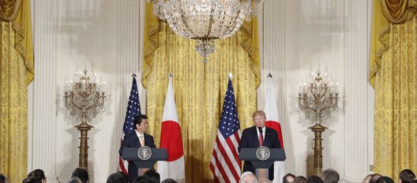 President Donald Trump and Japanese Prime Minister Shinzo Abe participate in a joint news conference in the East Room of the White House in Washington - Sputnik International
