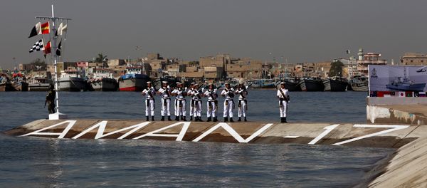 Pakistan Navy's firing squad take position during the flag-hoisting ceremony of Pakistan Navy’s Multinational Exercise AMAN-17, in Karachi, Pakistan February 10, 2017. Pakistan Navy's firing squad take position during the flag-hoisting ceremony of Pakistan Navy’s Multinational Exercise AMAN-17, in Karachi, Pakistan February 10, 2017. - Sputnik International