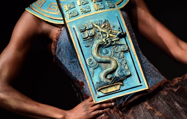 Sweet Couture: Models Parade in Chocolate Oufits at a Brussels Fair - Sputnik International