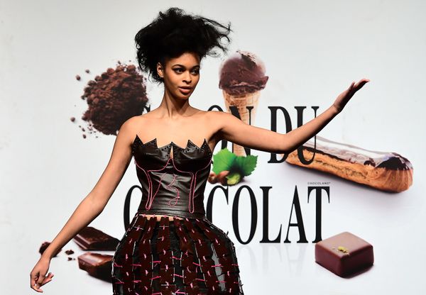 Sweet Couture: Models Parade in Chocolate Oufits at a Brussels Fair - Sputnik International