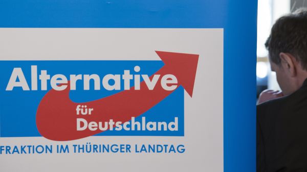 Bjoern Hoecke, chairman of the Alternative fuer Deutschland (AfD) in the German state of Thuringia, leaves after a press statement in Erfurt, central Germany, Monday, Feb. 13, 2017 - Sputnik International