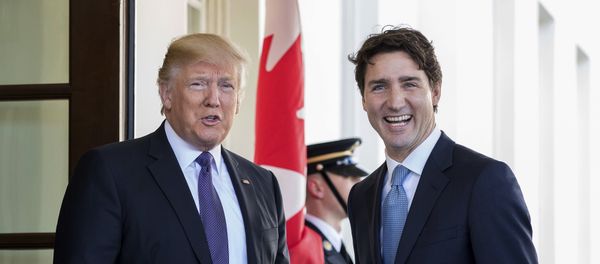 President Donald Trump welcomes Canadian Prime Minister Justin Trudeau outside the West Wing of the White House in Washington - Sputnik International