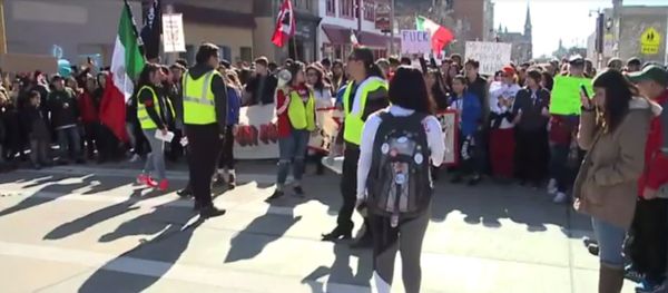 Milwaukee Protest Against Sheriff Clarke's Proposed Immigration Crackdown - Sputnik International
