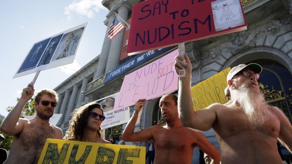 Nudists March in San Francisco’s Valentine’s Day Parade Nudists March in San Francisco’s Valentine’s Day Parade - Sputnik International