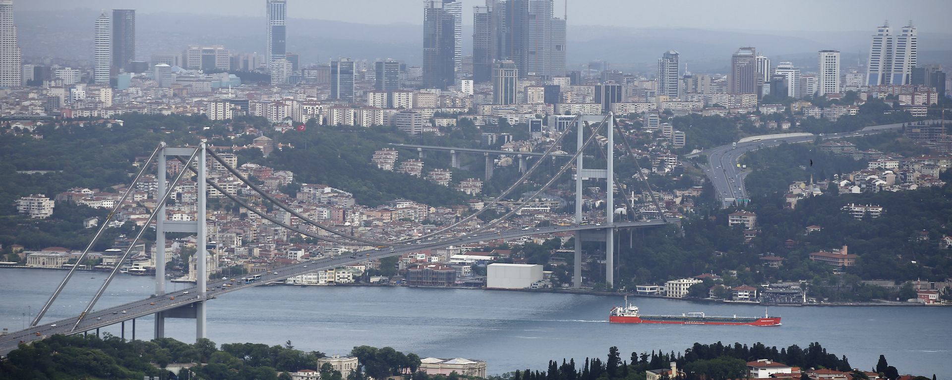This Sunday, June 7, 2015 file photo shows a view of Istanbul with the Bosporus and the Bosporus Bridge in Turkey This Sunday, June 7, 2015 file photo shows a view of Istanbul with the Bosporus and the Bosporus Bridge in Turkey - Sputnik International, 1920, 26.10.2022