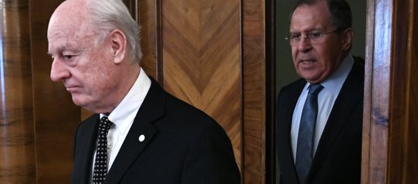 Moscow, Russia. Russian Foreign Minister Sergei Lavrov meets with UN and Arab League Envoy to Syria Staffan de Mistura. - Sputnik International
