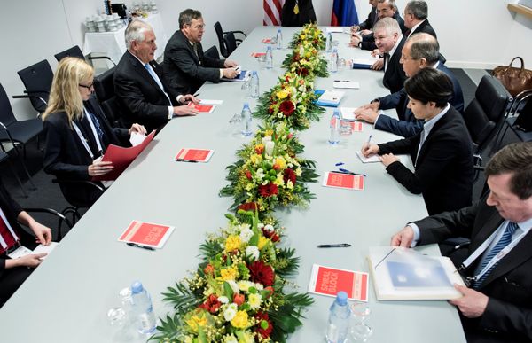 US Secretary of State Rex Tillerson (2ndL), Russia's Foreign Minister Sergei Lavrov (3rdR) and others wait for the start of a meeting at the World Conference Center in Bonn, Germany February 16, 2017. US Secretary of State Rex Tillerson (2ndL), Russia's Foreign Minister Sergei Lavrov (3rdR) and others wait for the start of a meeting at the World Conference Center in Bonn, Germany February 16, 2017. - Sputnik International