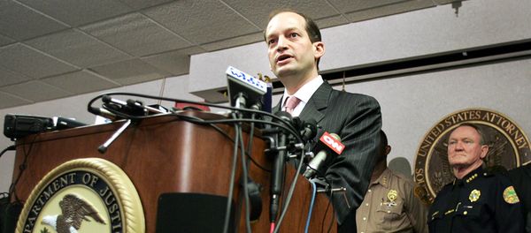 U.S. Attorney R. Alexander Acosta (L) and other law enforcement officials hold a news conference in Miami, Florida. (File) U.S. Attorney R. Alexander Acosta (L) and other law enforcement officials hold a news conference in Miami, Florida. (File) - Sputnik International
