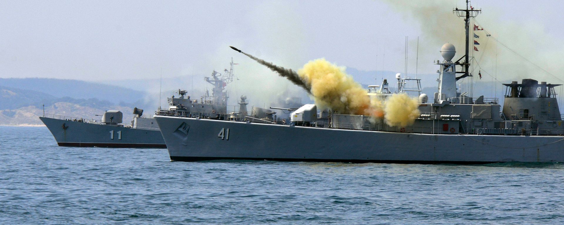 An anti-submarine rocket blasts off a rocket launcher from the Bulgarian navy frigate Drazki during the BREEZE 2014 military drill in the Black Sea An anti-submarine rocket blasts off a rocket launcher from the Bulgarian navy frigate Drazki during the BREEZE 2014 military drill in the Black Sea - Sputnik International, 1920, 21.01.2024