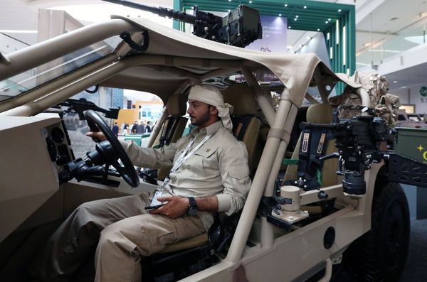 IDEX 2017: Five-Day Arms Extravaganza Kicks Off in UAE - Sputnik International