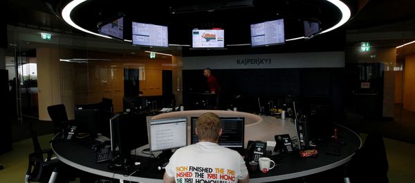 FILE PHOTO: An employee works near screens in the virus lab at the headquarters of Russian cyber security company Kaspersky Labs in Moscow July 29, 2013. FILE PHOTO: An employee works near screens in the virus lab at the headquarters of Russian cyber security company Kaspersky Labs in Moscow July 29, 2013. - Sputnik International