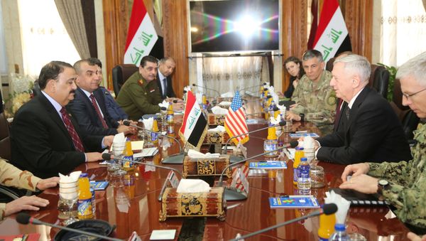 U.S. Defense Secretary Jim Mattis and Iraq's Defence Minister Erfan al-Hiyali meet at the Ministry of Defense in Baghdad, Iraq February 20, 2017 U.S. Defense Secretary Jim Mattis and Iraq's Defence Minister Erfan al-Hiyali meet at the Ministry of Defense in Baghdad, Iraq February 20, 2017 - Sputnik International