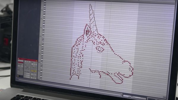 GLORIOUS MIDI UNICORN - Sputnik International