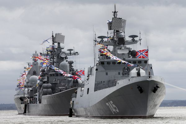 Defenders of the Fatherland: Celebrating Russia's Military Might Defenders of the Fatherland: Celebrating Russia's Military Might - Sputnik International