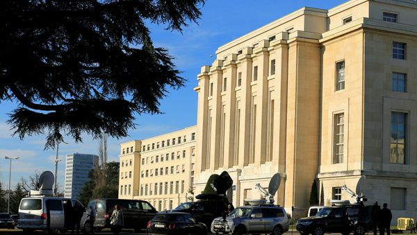 Journalists stand outside the United Nations office in Geneva during the Geneva IV conference on Syria, Switzerland, February 23, 2017 - Sputnik International