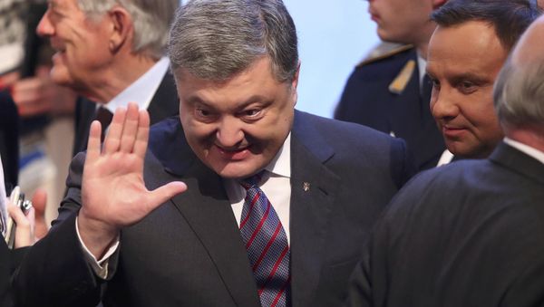 Ukraine President Petro Poroshenko waves next to Polish President Andrzej Duda at the 53rd Munich Security Conference in Munich, Germany, February 17, 2017 Ukraine President Petro Poroshenko waves next to Polish President Andrzej Duda at the 53rd Munich Security Conference in Munich, Germany, February 17, 2017 - Sputnik International