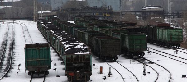 Train cars with coal at the Donetsk railway station. In early January, Ukrainian radicals who earlier participated in the fighting in the Donbass started a blockade against the Donetsk People's Republic Train cars with coal at the Donetsk railway station. In early January, Ukrainian radicals who earlier participated in the fighting in the Donbass started a blockade against the Donetsk People's Republic - Sputnik International