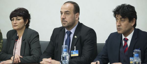 Syria's opposition delegation head Nasr al-Hariri, center, attends the Syria peace talks with U.N. Special Envoy for Syria Staffan de Mistura at the Palais des Nations in Geneva, Switzerland Syria's opposition delegation head Nasr al-Hariri, center, attends the Syria peace talks with U.N. Special Envoy for Syria Staffan de Mistura at the Palais des Nations in Geneva, Switzerland - Sputnik International