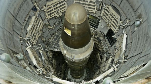 A deactivated Titan II nuclear ICMB is seen in a silo at the Titan Missile Museum on May 12, 2015 in Green Valley, Arizona - Sputnik International