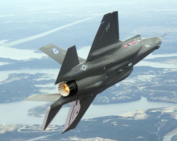 Fifth Generation: The Most Advanced Fighter Jets of 21st Century - Sputnik International