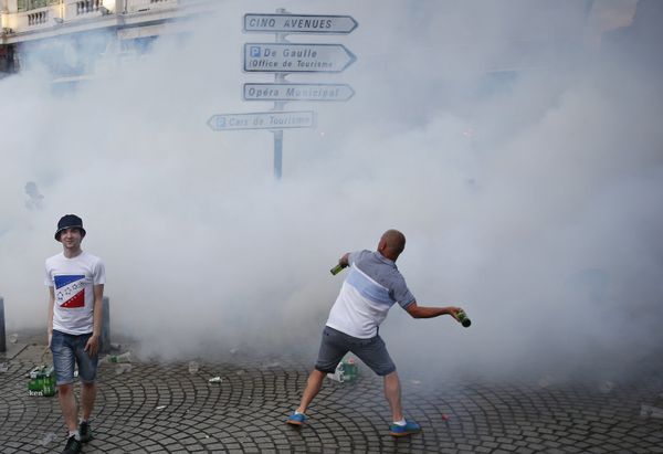French police use tear gas against England supporters in downtown Marseille, France, Friday, June 10, 2016 French police use tear gas against England supporters in downtown Marseille, France, Friday, June 10, 2016 - Sputnik International