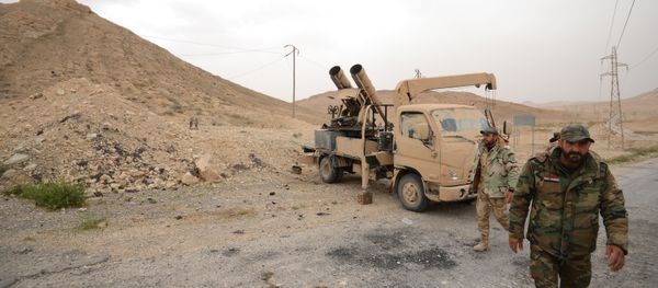 Syrian government army and militia fight for Palmyra - Sputnik International