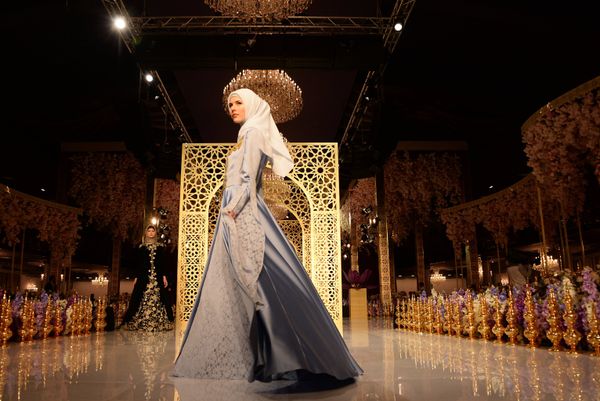 Islamic Chic: Chechen Leader's Daughter First Fashion Show Islamic Chic: Chechen Leader's Daughter First Fashion Show - Sputnik International