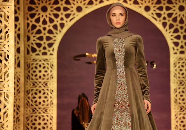 Islamic Chic: Chechen Leader's Daughter First Fashion Show Islamic Chic: Chechen Leader's Daughter First Fashion Show - Sputnik International