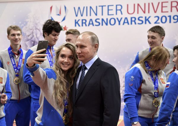 Hey, Mr. President! Let's Take a Selfie Together Hey, Mr. President! Let's Take a Selfie Together - Sputnik International