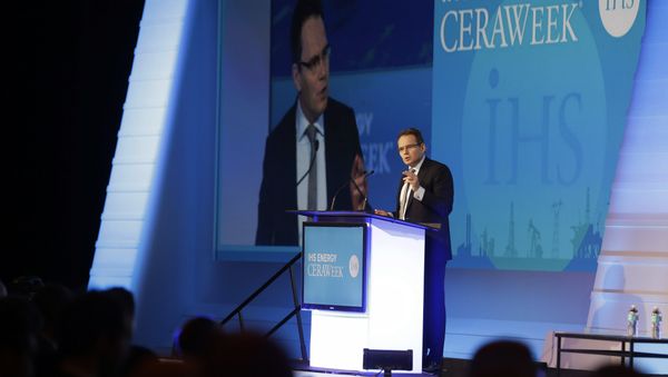 BHP Billiton's chief executive officer Andrew Mackenzie speaks at the IHS CERAWeek energy conference Tuesday, March 4, 2014, in Houston. - Sputnik International
