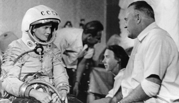 Legendary Soviet Cosmonaut Who Became First Woman in Space Legendary Soviet Cosmonaut Who Became First Woman in Space - Sputnik International