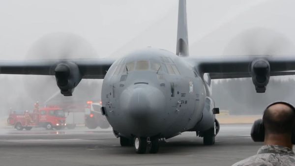 First C130-J Super Hercules arrives at Yokota Air Base, Japan - Sputnik International