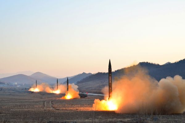 North Korean leader Kim Jong Un supervised a ballistic rocket launching drill of Hwasong artillery units of the Strategic Force of the KPA on the spot in this undated photo released by North Korea's Korean Central News Agency (KCNA) in Pyongyang March 7, 2017. - Sputnik International
