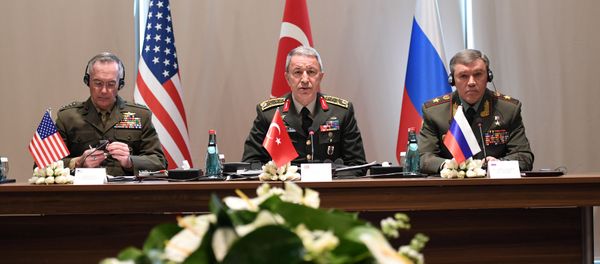 Turkey's Chief of Staff General Hulusi Akar meets with U.S. Chairman of the Joint Chiefs of Staff Joseph Dunford and Russian Armed Forces Chief of Staff Valery Gerasimov in Antalya, Turkey March 7, 2017. - Sputnik International