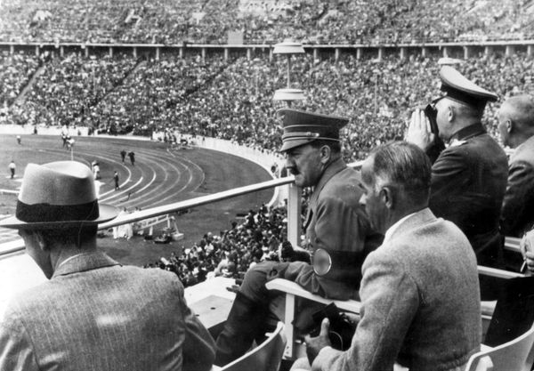 Dr. Joseph Goebbels, German Chancellor Adolf Hitler, Reichs Sports Leader Hans von Tschammer und Osten and Generalfeldmarschall Werner von Blomberg observe the Olympic Games in Berlin, Germany in August 1936 - Sputnik International