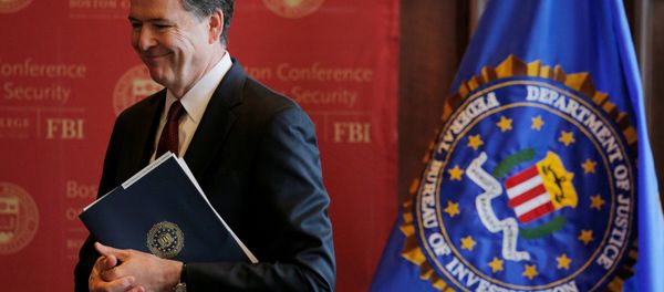James Comey listens as he is thanked for speaking at the Boston Conference on Cyber Security at Boston College in Boston, Massachusetts, US, March 8, 2017. - Sputnik International