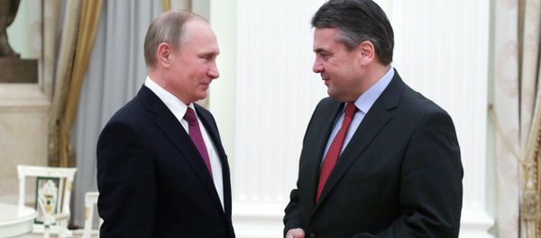 Russian President Vladimir Putin at a meeting with German Foreign Minister Sigmar Gabriel - Sputnik International